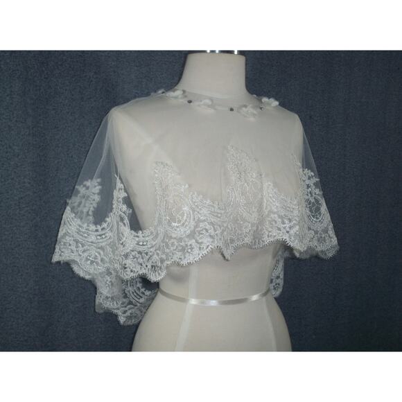 Lace Cape , Wedding Bridal Coverup , Wedding Lace Wrap, Lace Capelet, - Picture 2 of 8